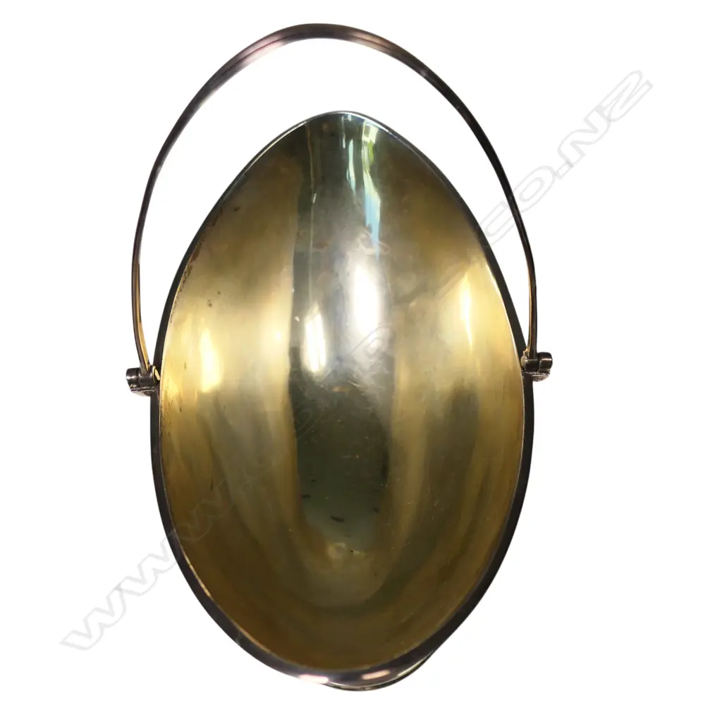 An Edwardian silver pedestal bonbon dish, Image 1++