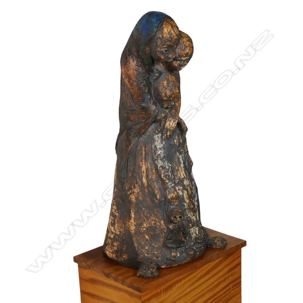 Muriel Moody (1907-1991) tall stoneware sculpture Mother with Children, Image 1++