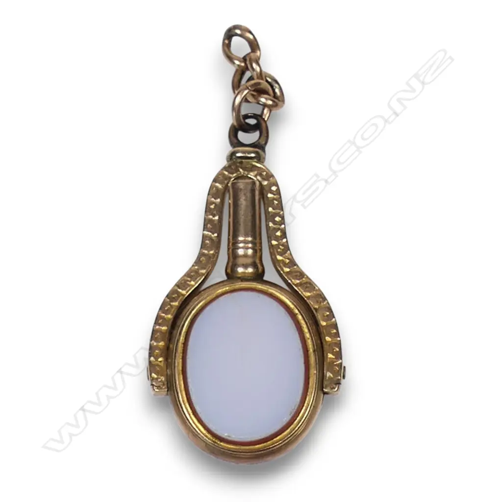 A late Victorian 9ct gold watch key spinner fob, Image 1++