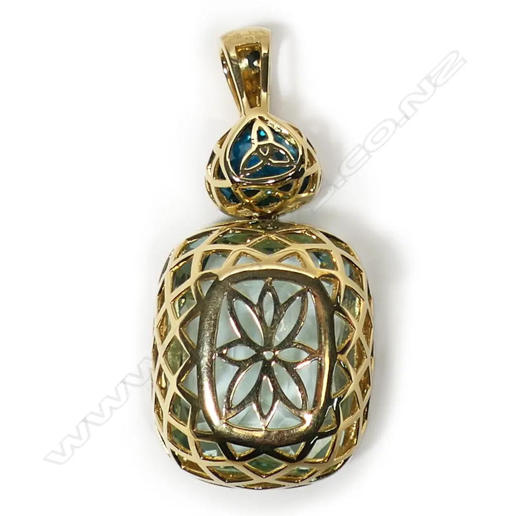 A large 18ct gold aquamarine and Cambodian zircon pendant , Image 1++