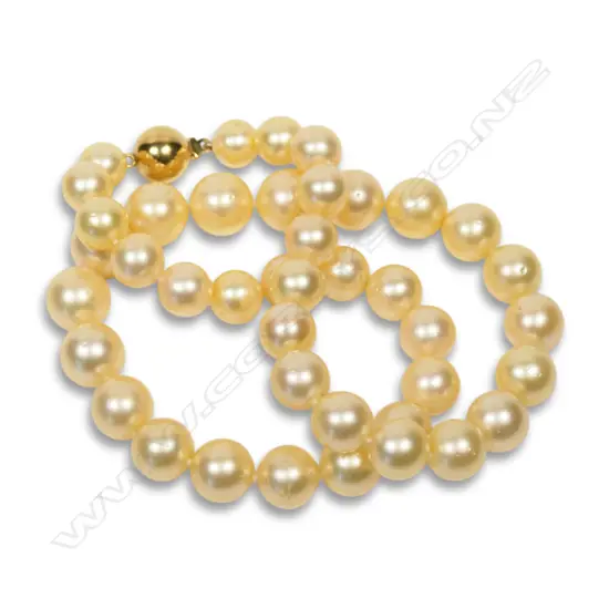 A South Sea cultured pearl necklace,