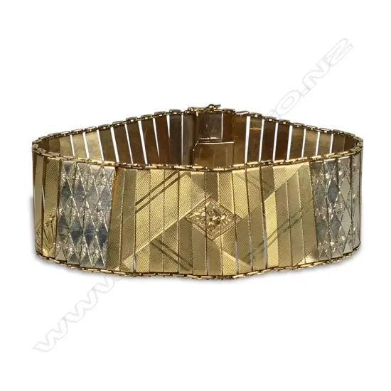 A 14ct gold articulated link bracelet,