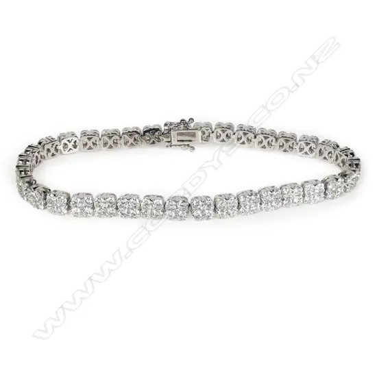 An 18ct white gold and diamond bracelet,