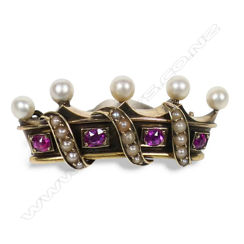 A vintage 15ct ruby and pearl brooch, Image 1++