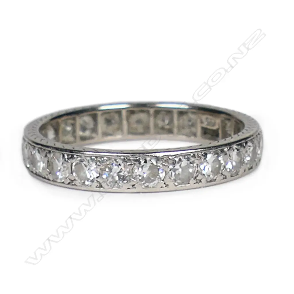 A quality early 20thC platinum and diamond eternity band, Image 1++