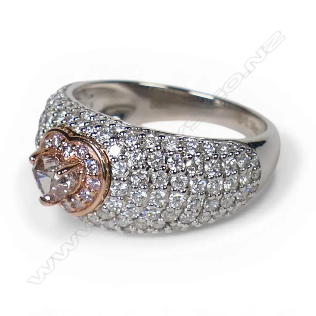 A 14ct white and rose gold diamond cluster ring, Image 1++