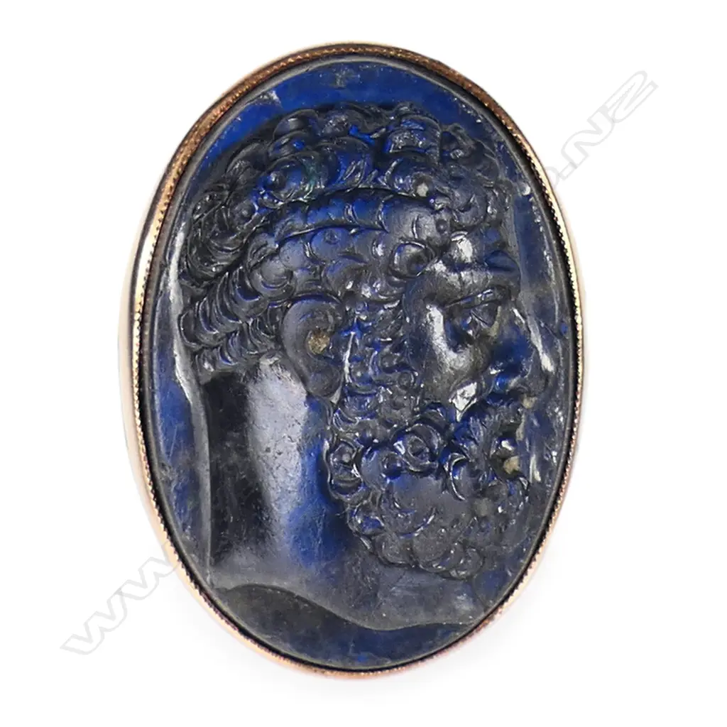 A 19thC 9ct rose gold labradorite cameo portrait ring, Image 1++