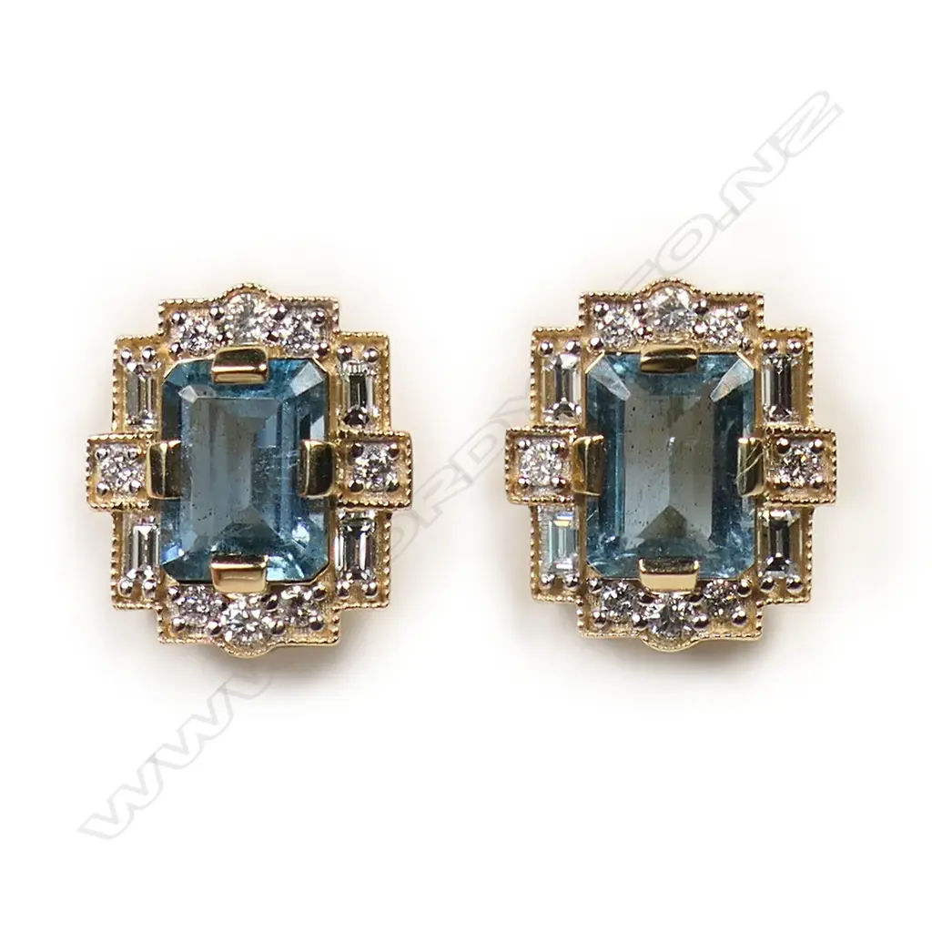 A pair of 14ct gold Art Deco style aquamarine and diamond earrings, Image 1++