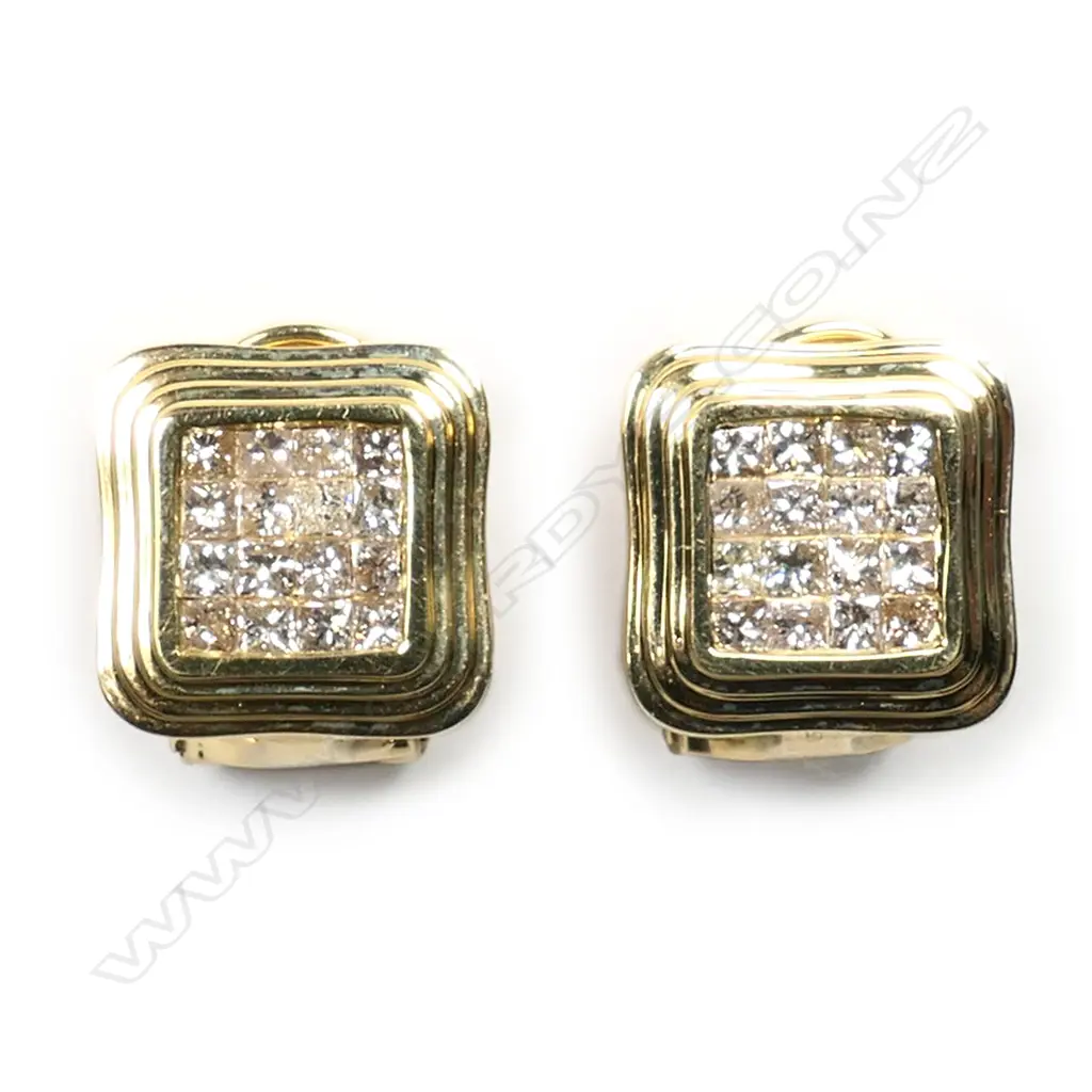 A pair of 18ct gold and diamond earrings, Image 1++