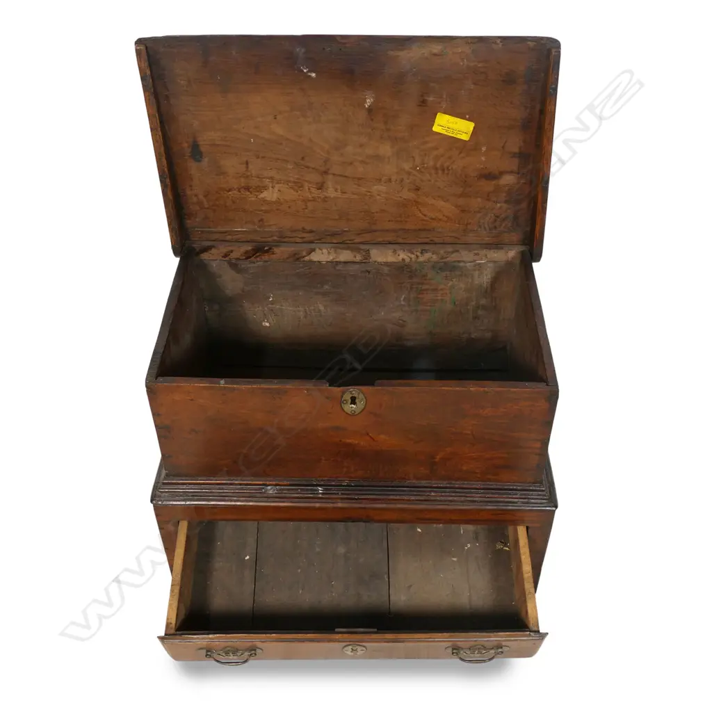 A George III oak bible box, Image 1++