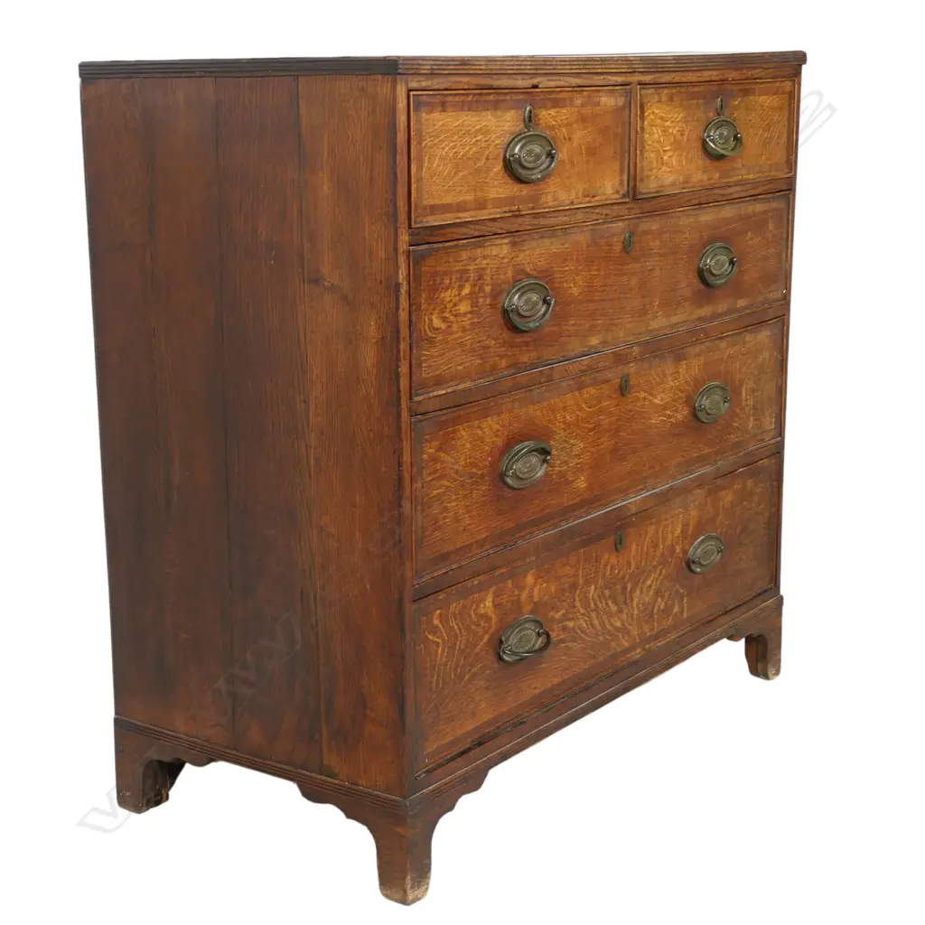 A Georgian oak flat front chest, Image 1++