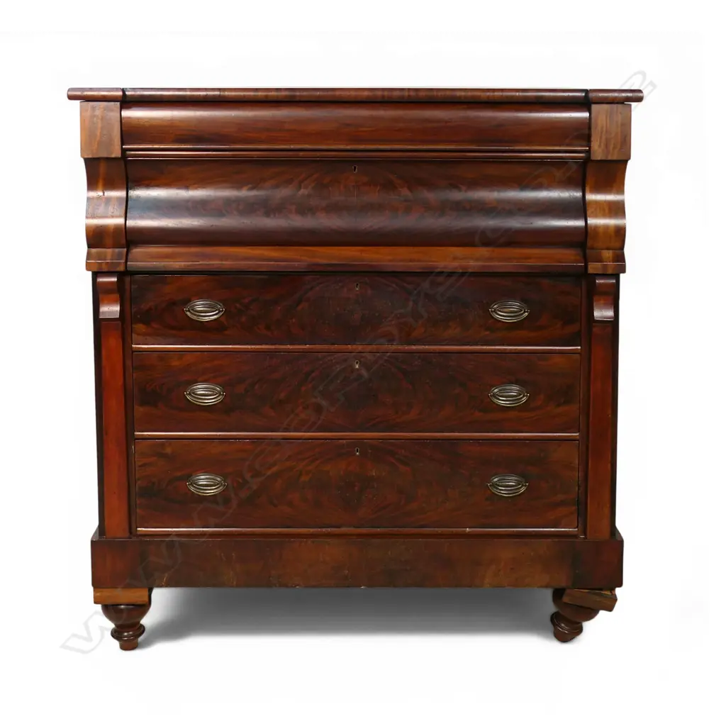 A Victorian mahogany scotch chest, Image 1++