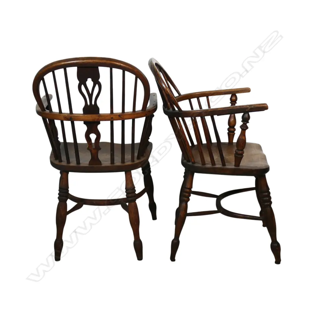 A near pair of good George III Windsor armchairs, Image 1++