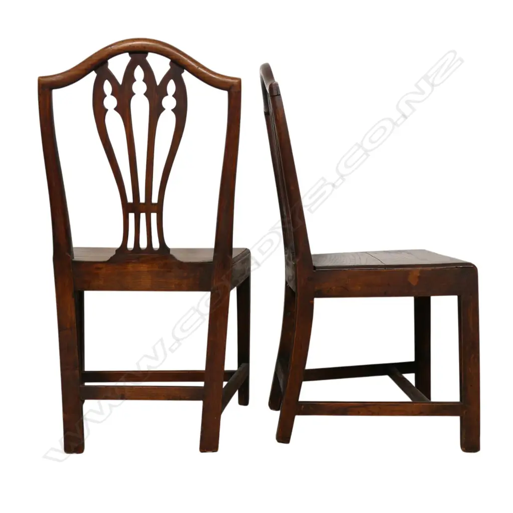 A pair of Georgian country oak chairs, Image 1++