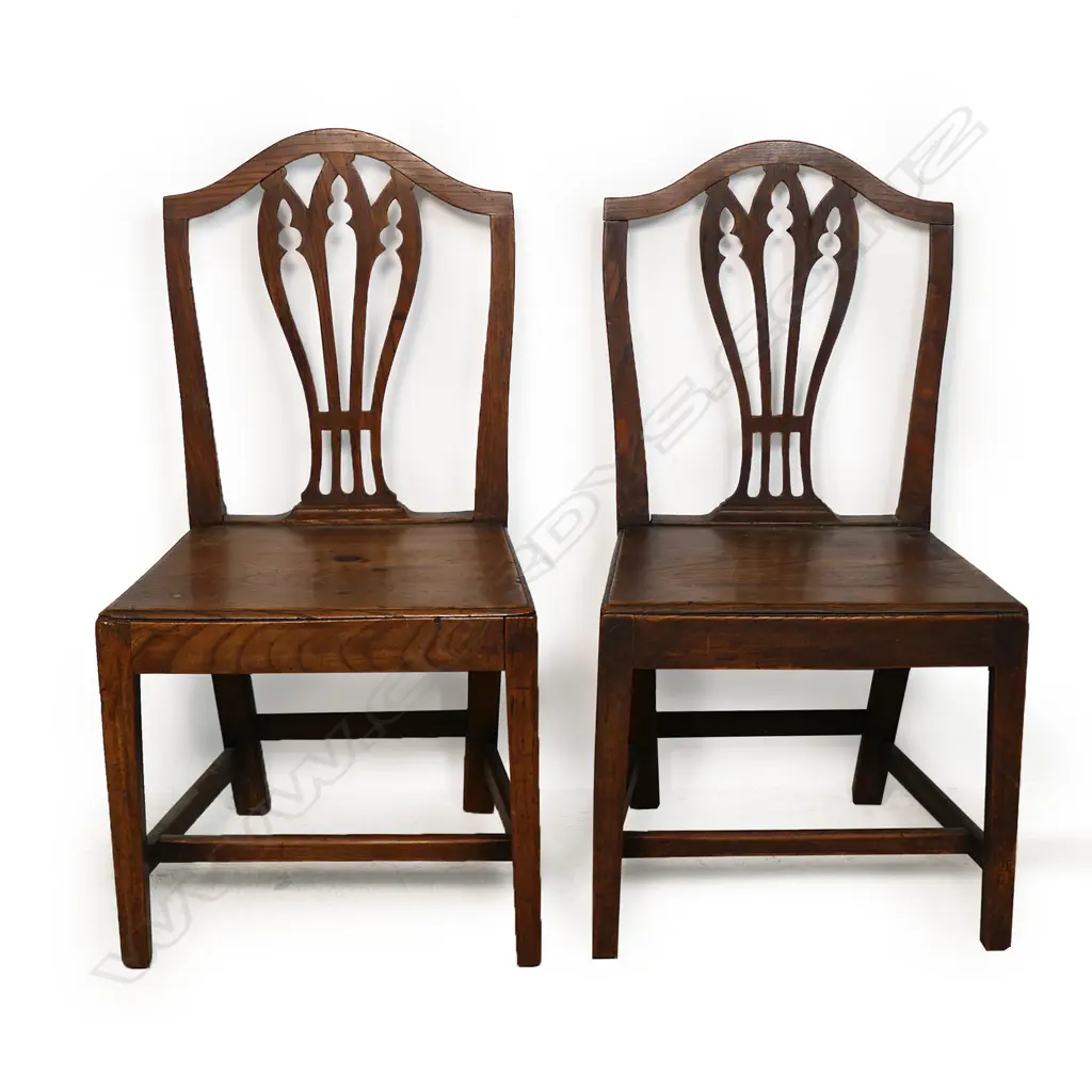 A pair of Georgian country oak chairs, Image 1++