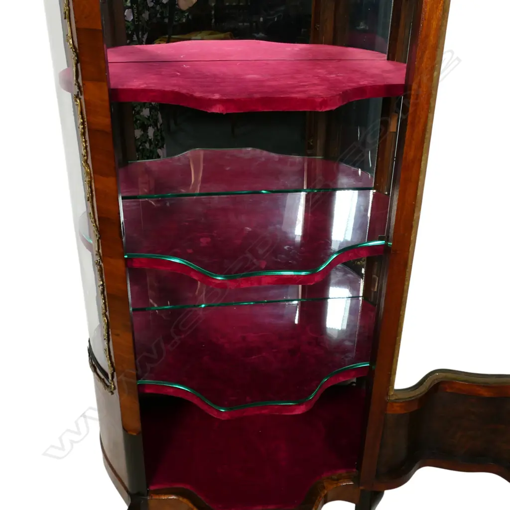 A 20thC French style vitrine, Image 1++