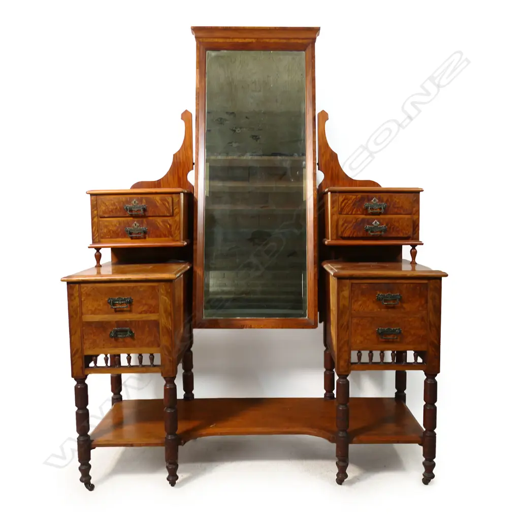 A colonial mottled kauri duchess, Image 1++