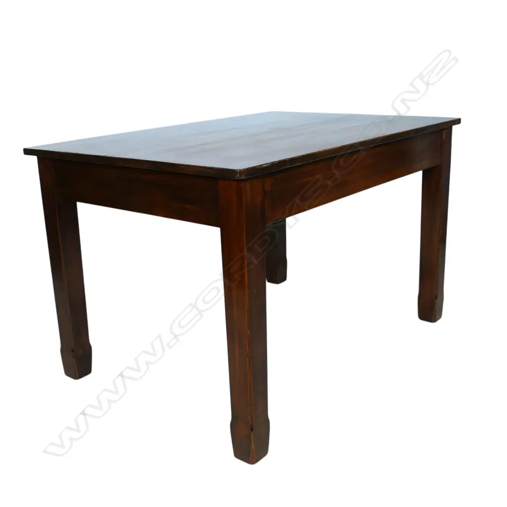 A c.1930s rimu or kauri kitchen table, Image 1++