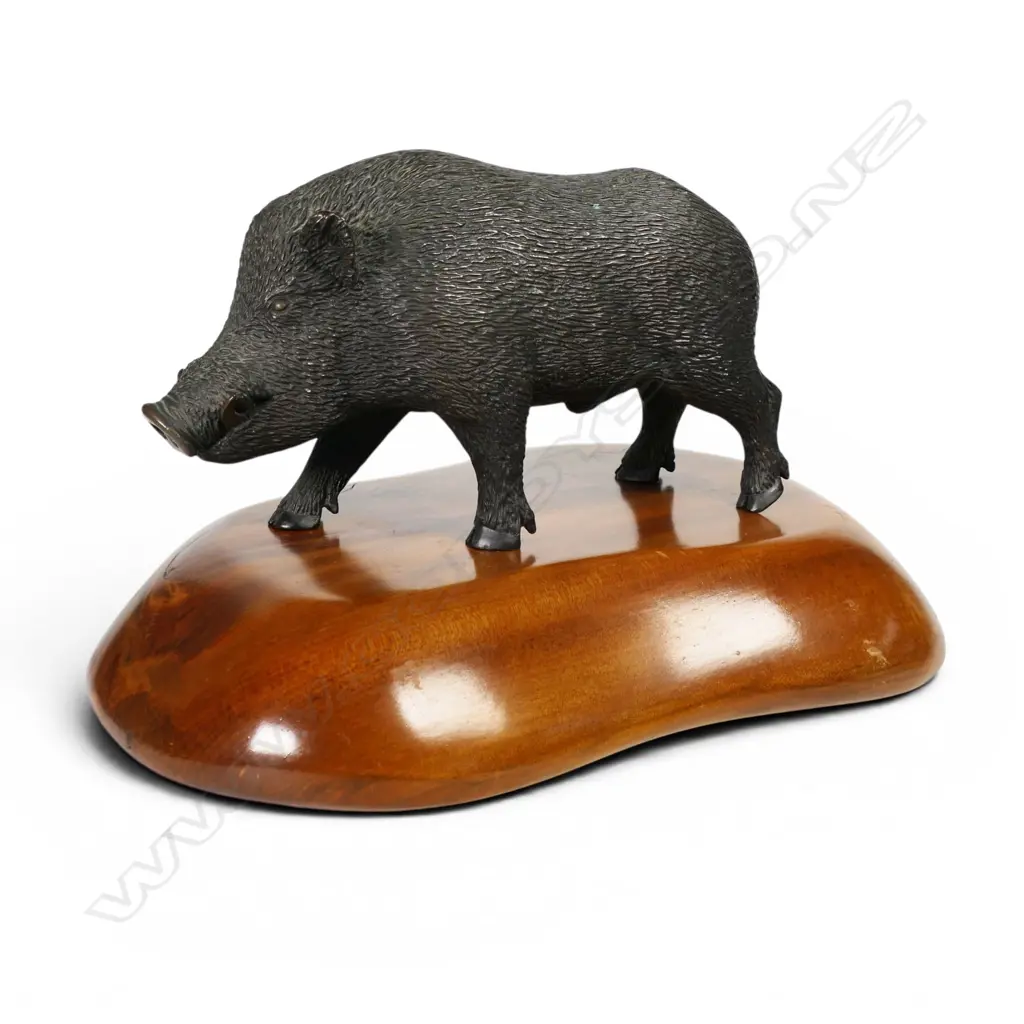 A finely modelled Nathan Whitehead bronze boar sculpture, Image 1++