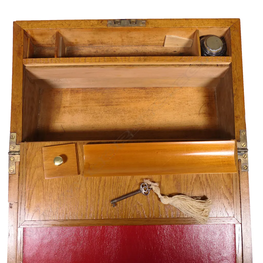 An antique NZ native timbers writing slope, Image 1++