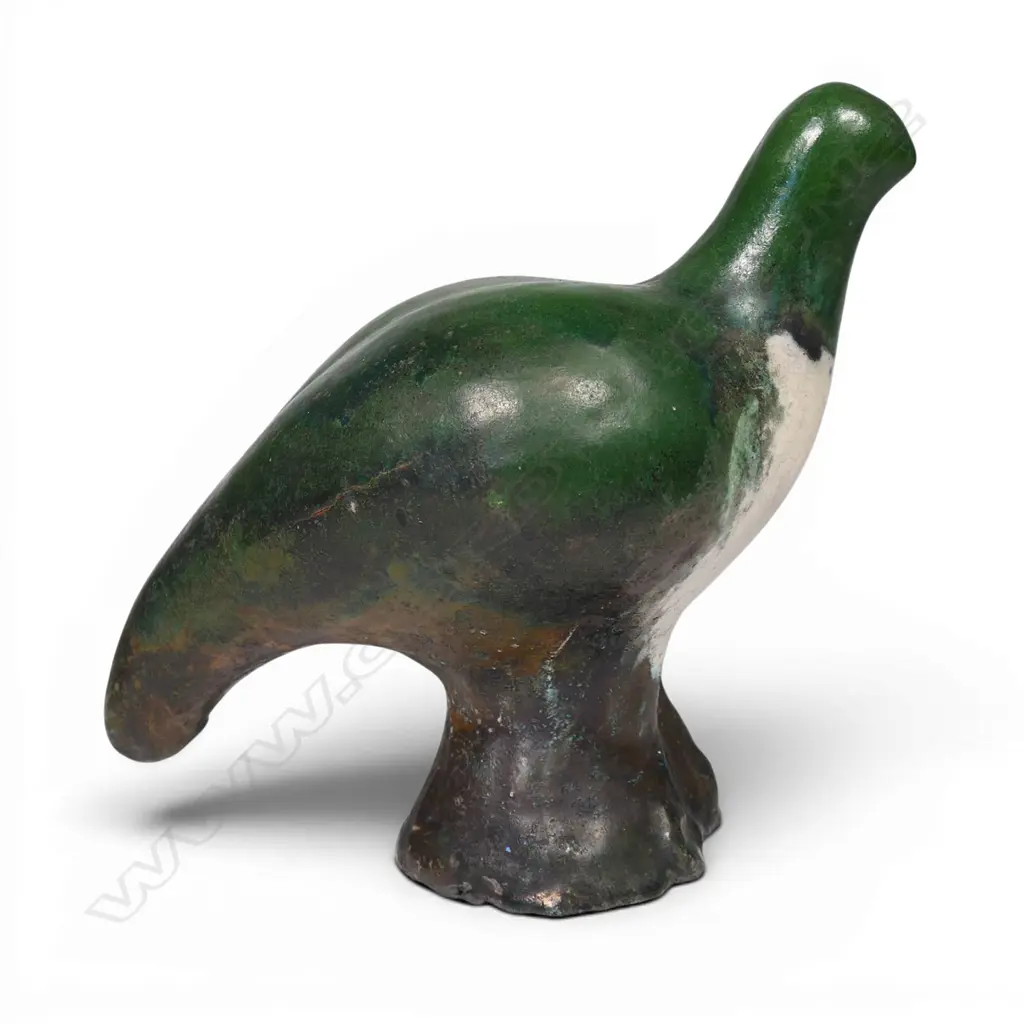 A large Ngunguru Pottery kereru, Image 1++