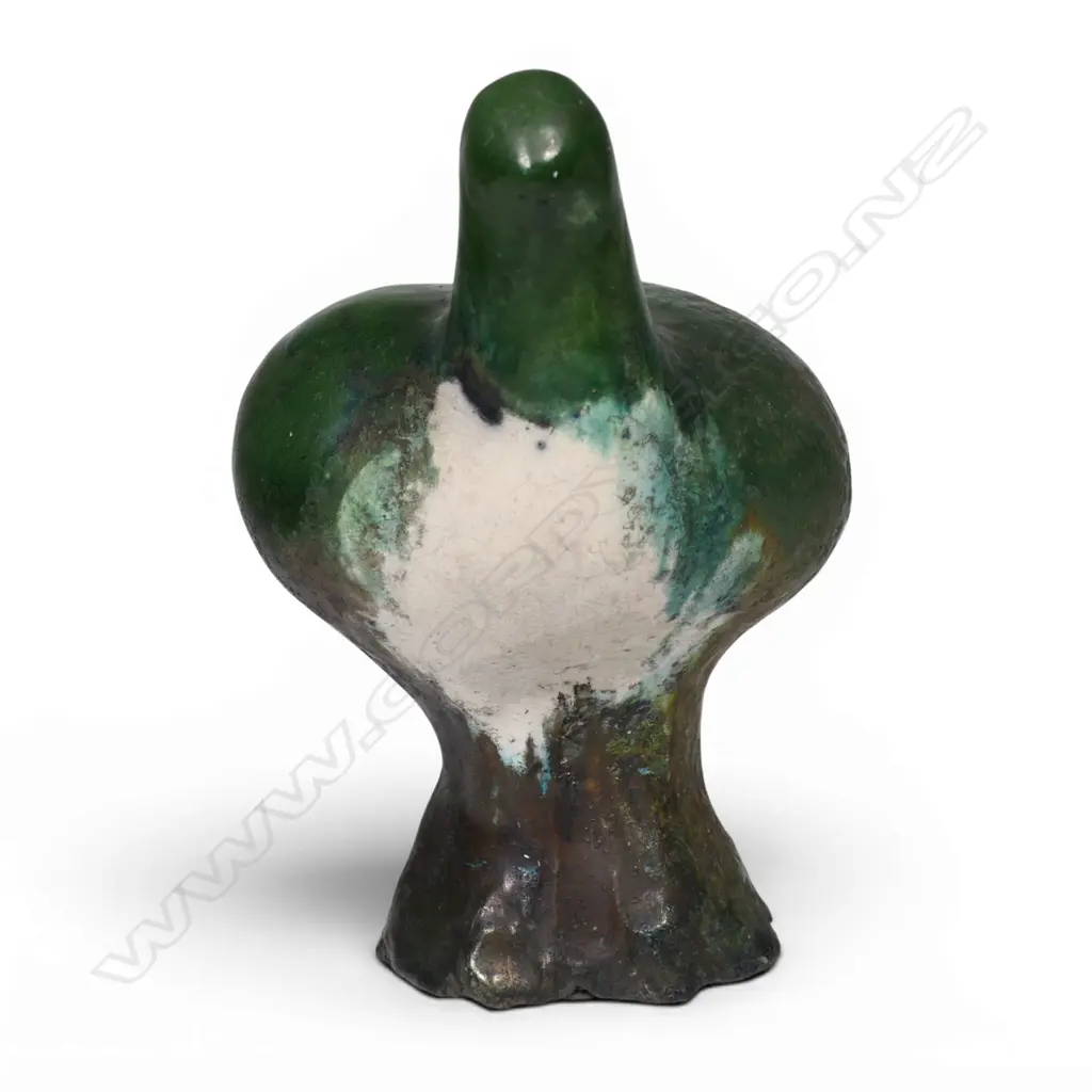 A large Ngunguru Pottery kereru, Image 1++