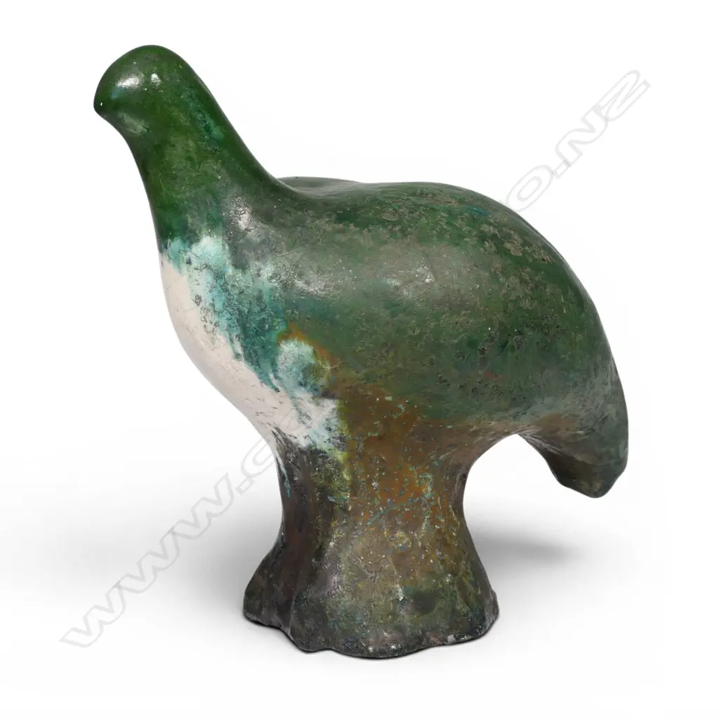 A large Ngunguru Pottery kereru, Image 1++