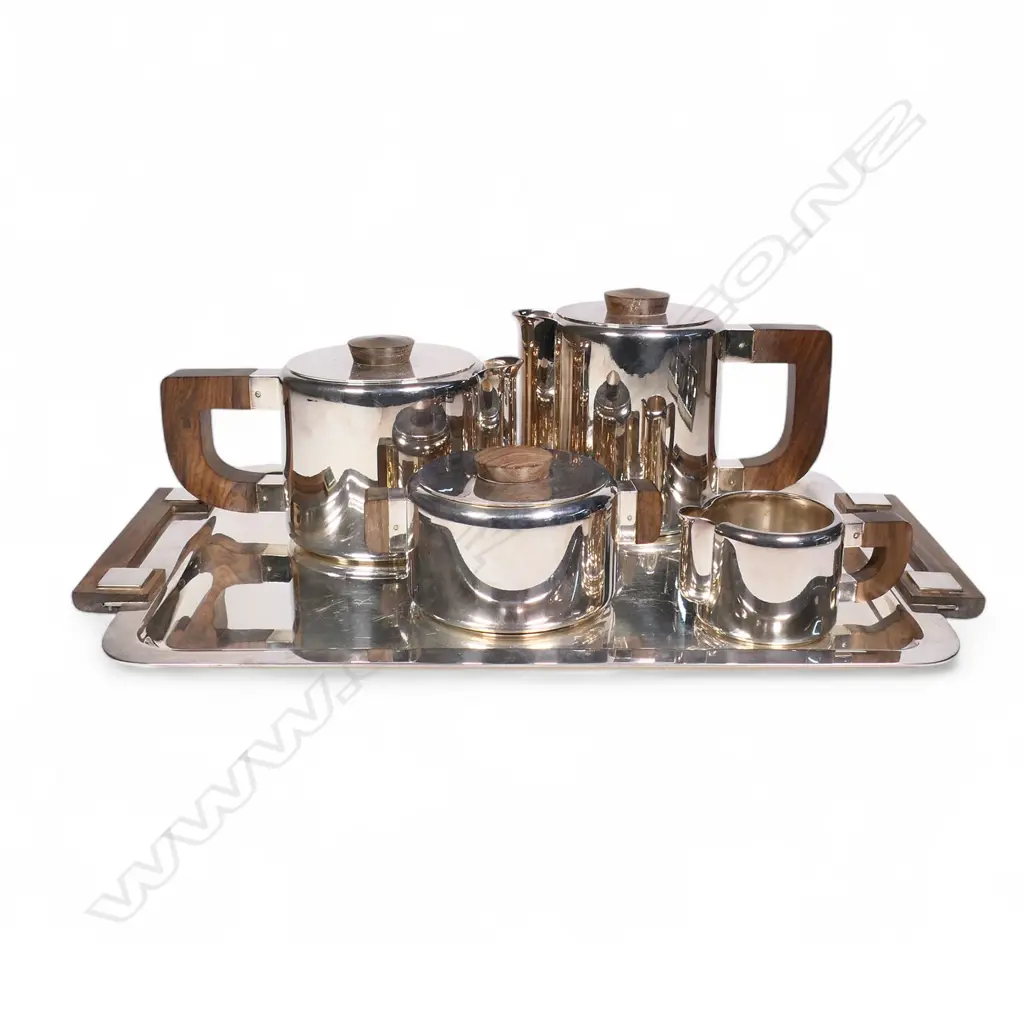 A stylish French Christofle Art Deco design quality silver-plated tea service by Luc Lanel, Image 1++
