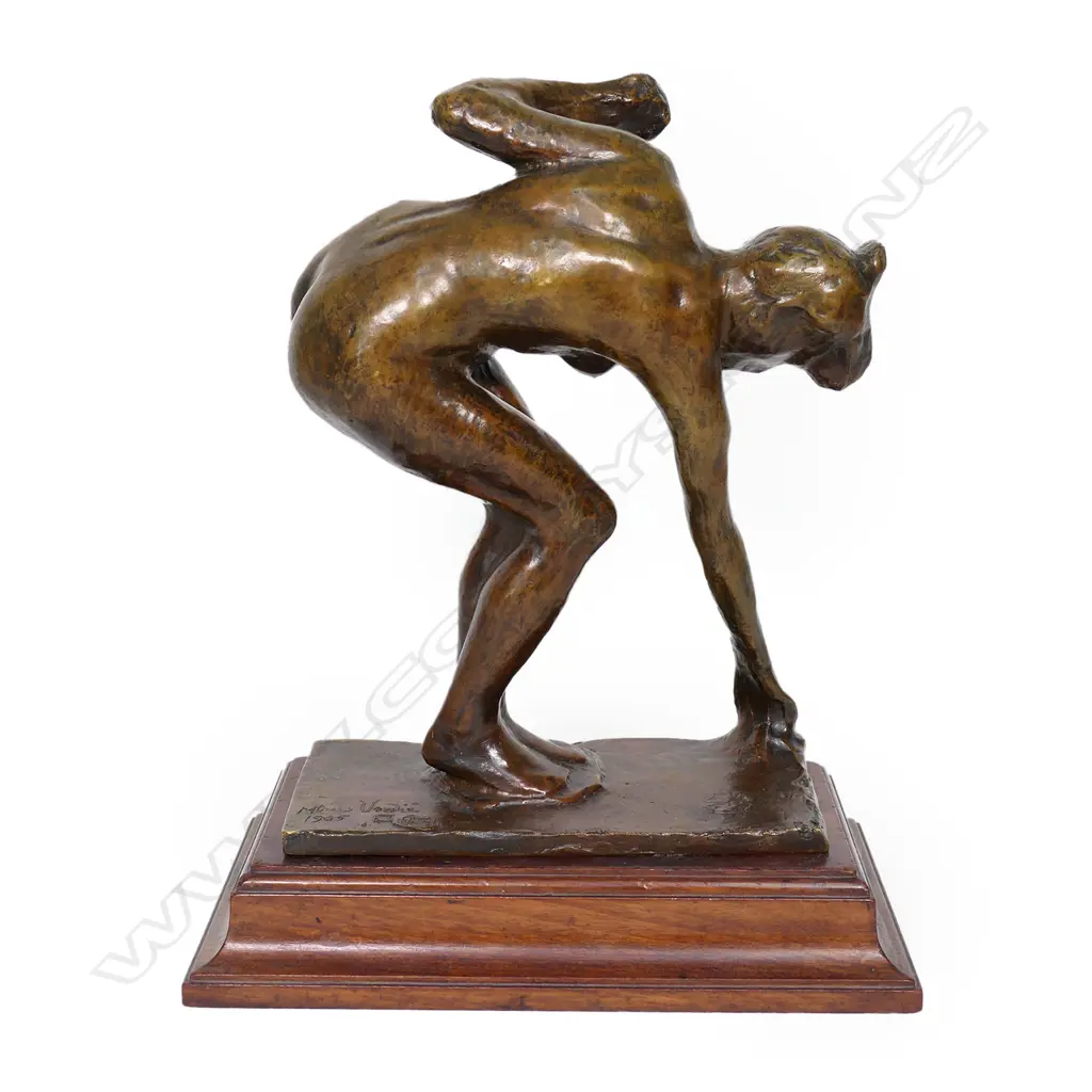 Pétrus Verdié (Brazil/France early 20thC) Reaching bending figure, Image 1++