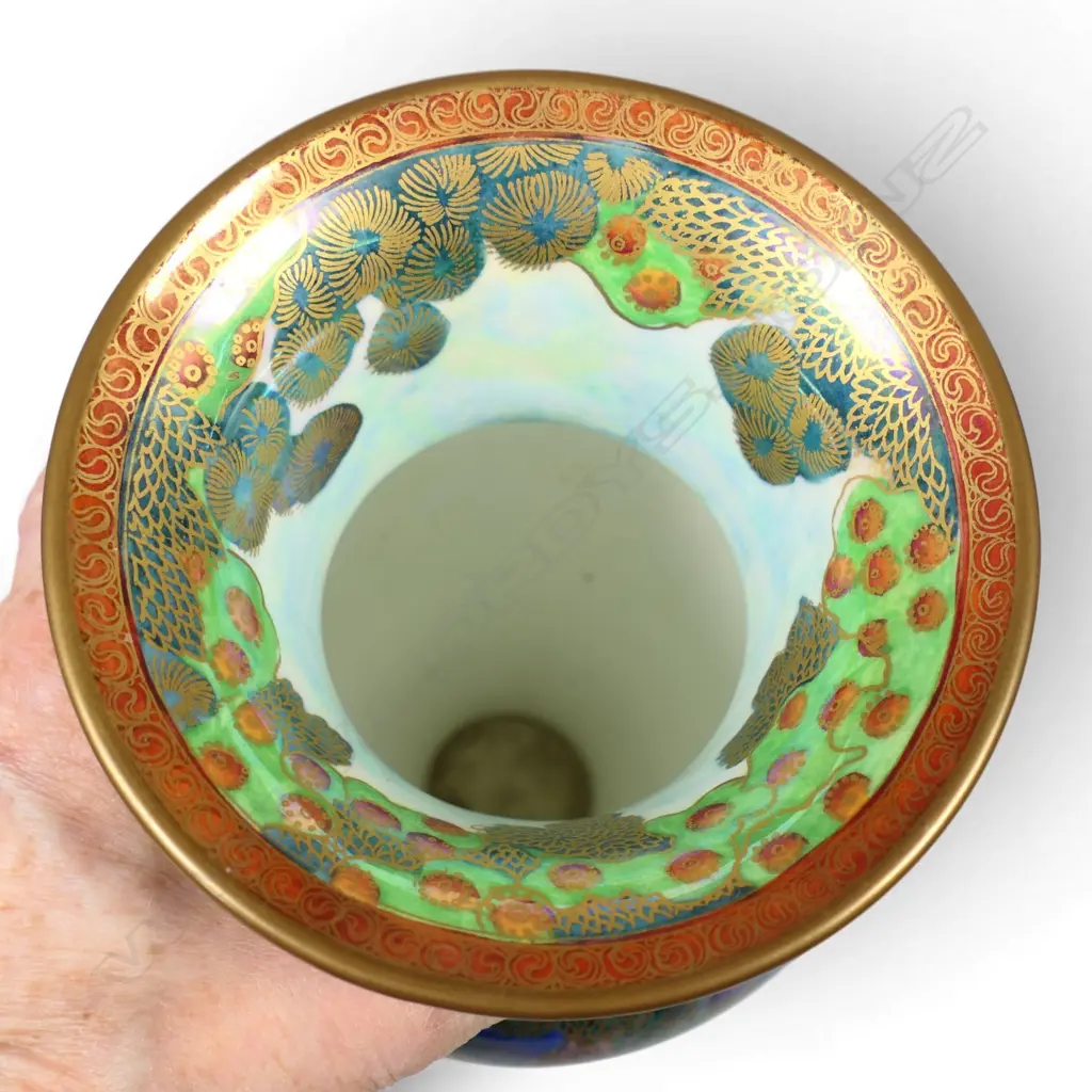 A large Wedgwood Fairyland lustre baluster vase, Image 1++