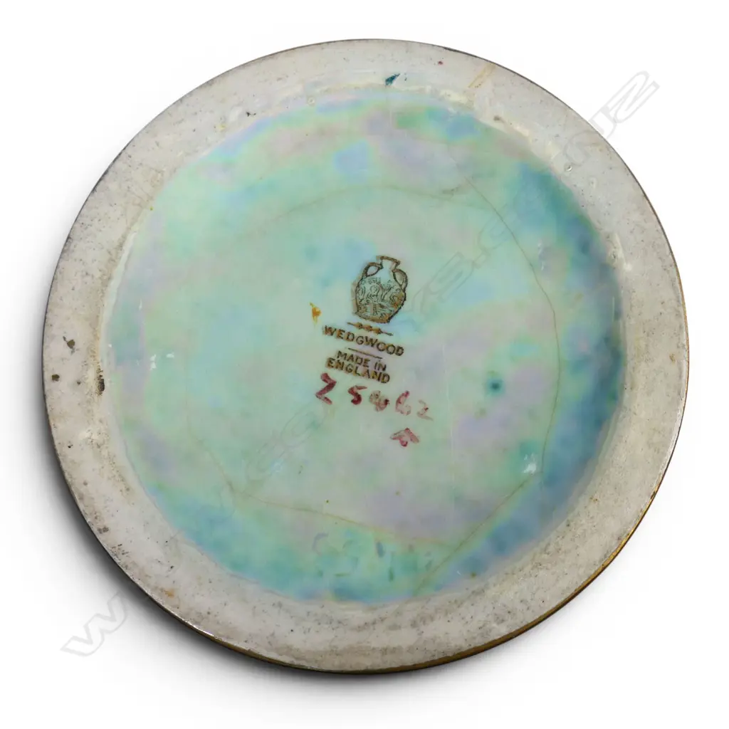 A large Wedgwood Fairyland lustre baluster vase, Image 1++