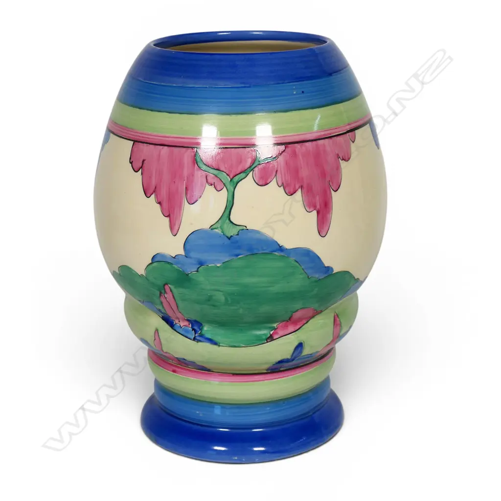 Clarice Cliff Bizarre 'Rudyard' pattern 362 shape vase, Image 1++