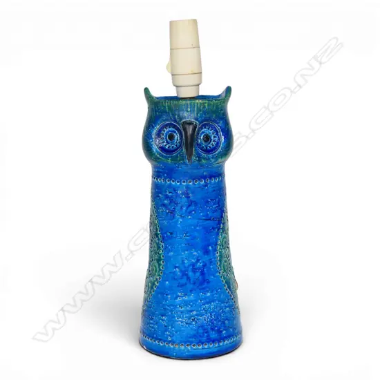 A mid-century Bitossi owl lamp base,
