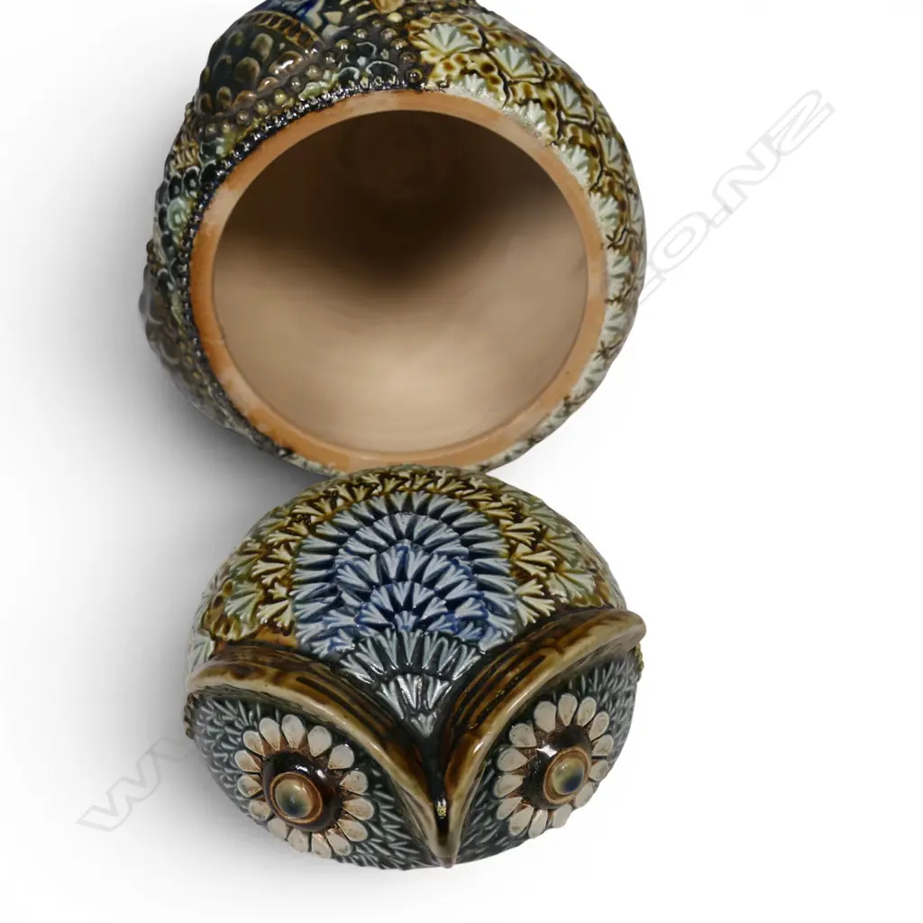 A 19thC Doulton Lambeth stoneware lidded owl (tobacco) jar, Image 1++