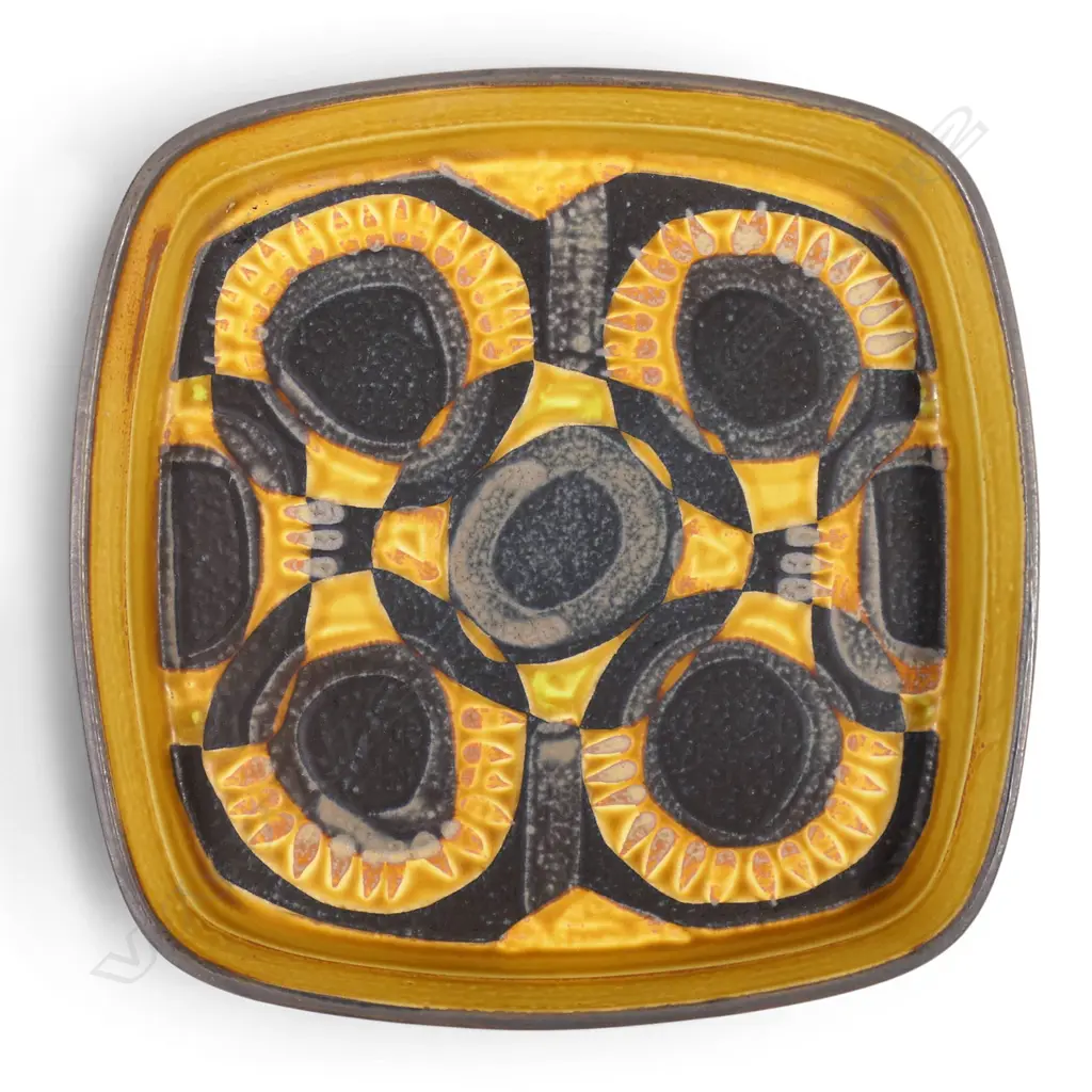 A retro Royal Copenhagen faience dish, Image 1++