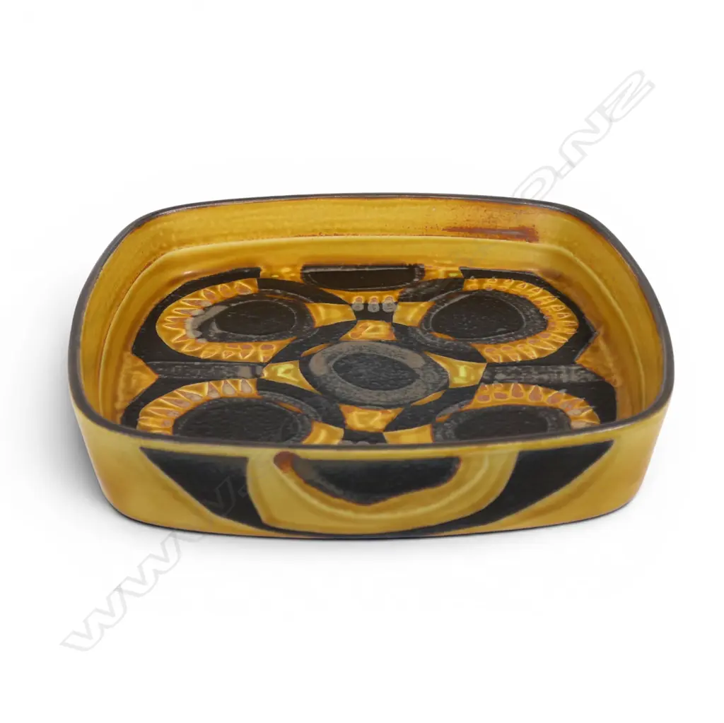 A retro Royal Copenhagen faience dish, Image 1++