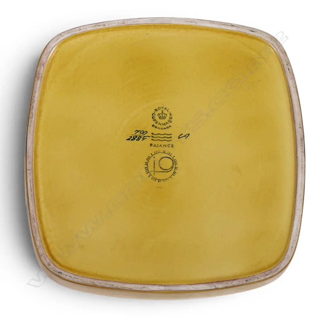 A retro Royal Copenhagen faience dish, Image 1++