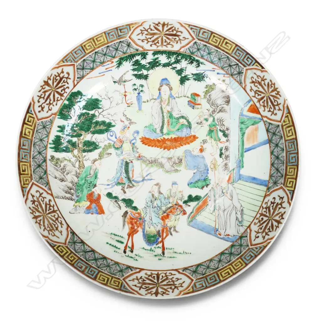 A large Chinese famille verte shallow bowl, Image 1++