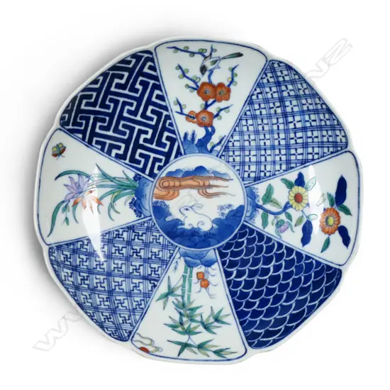 A 20thC Chinese Qing Yongzheng style panelled dish,