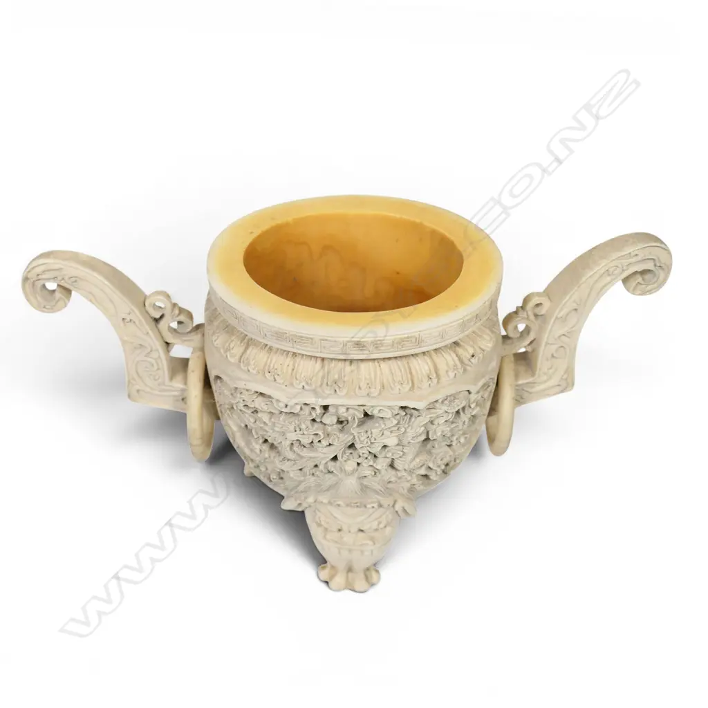 An early 20thC impressive Chinese carved ivory censor, Image 1++