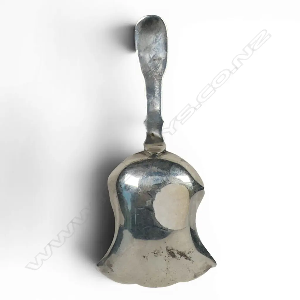 A George III silver caddy scoop spoon, Image 1++