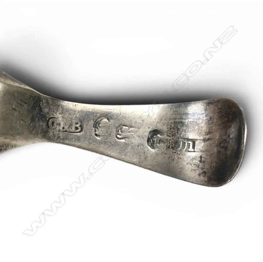 A George III silver caddy scoop spoon, Image 1++
