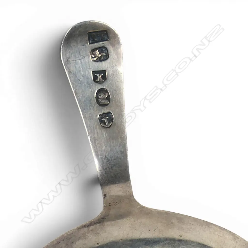 A George IV silver caddy spoon, Image 1++