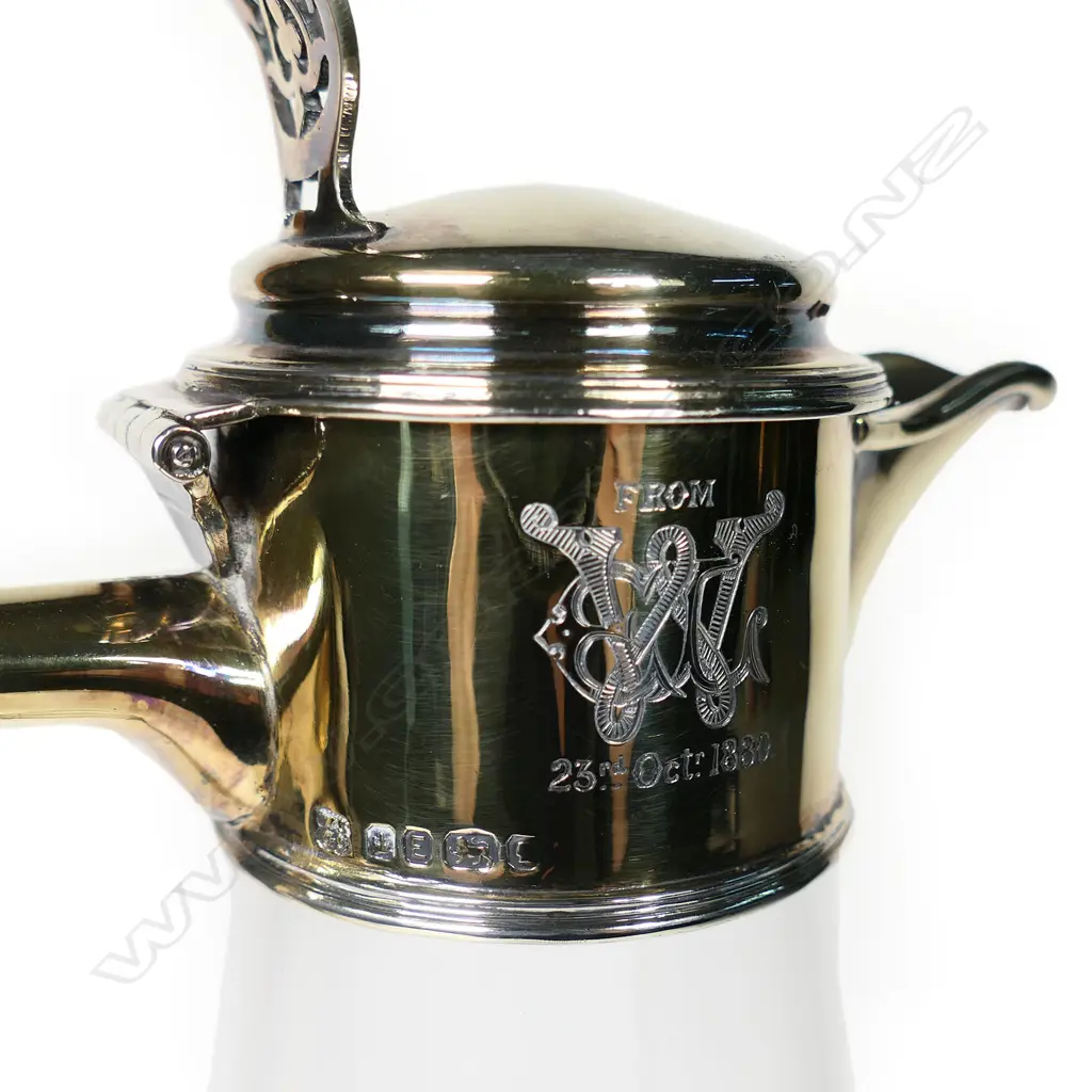 A good Victorian silver and glass claret jug, Image 1++