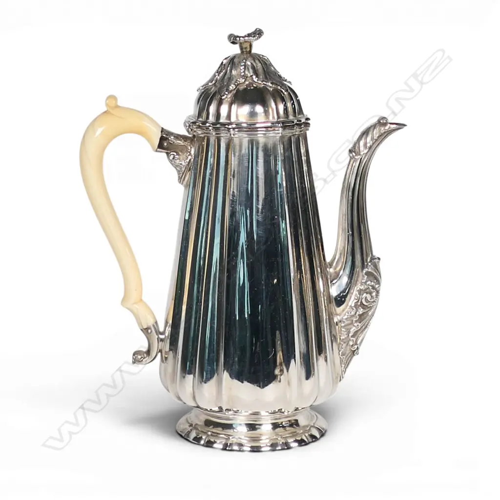 William IV silver elegant coffee pot, Image 1++