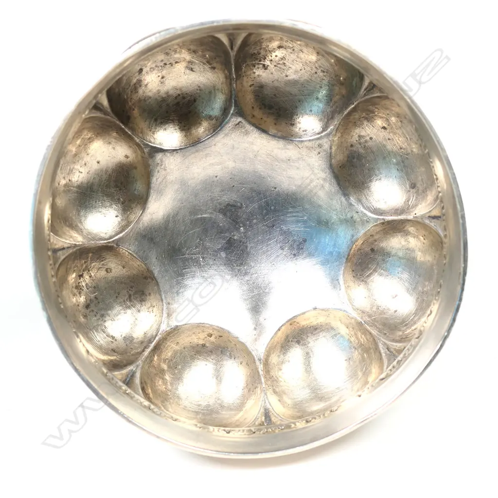 An Edwardian silver classical chalice, Image 1++