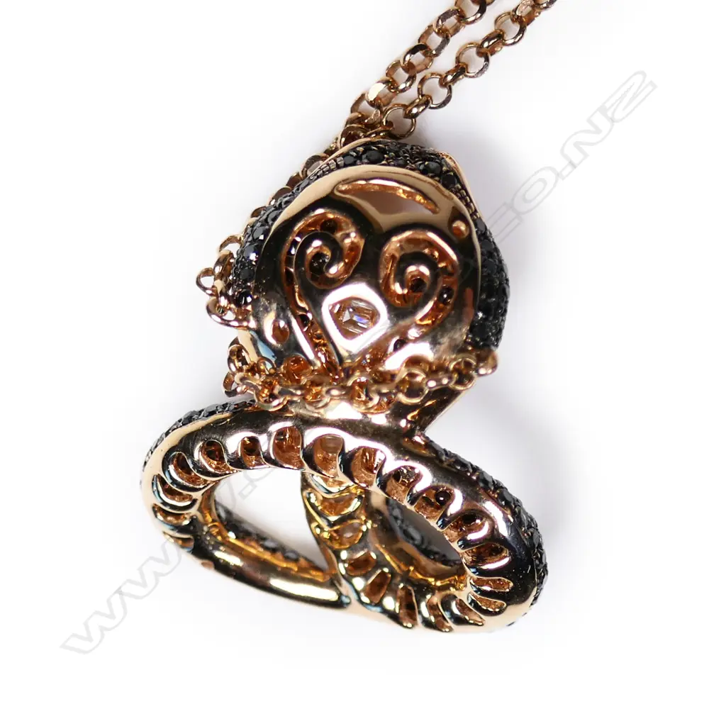 An 18ct rose gold and diamond cobra pendant necklace, Image 1++
