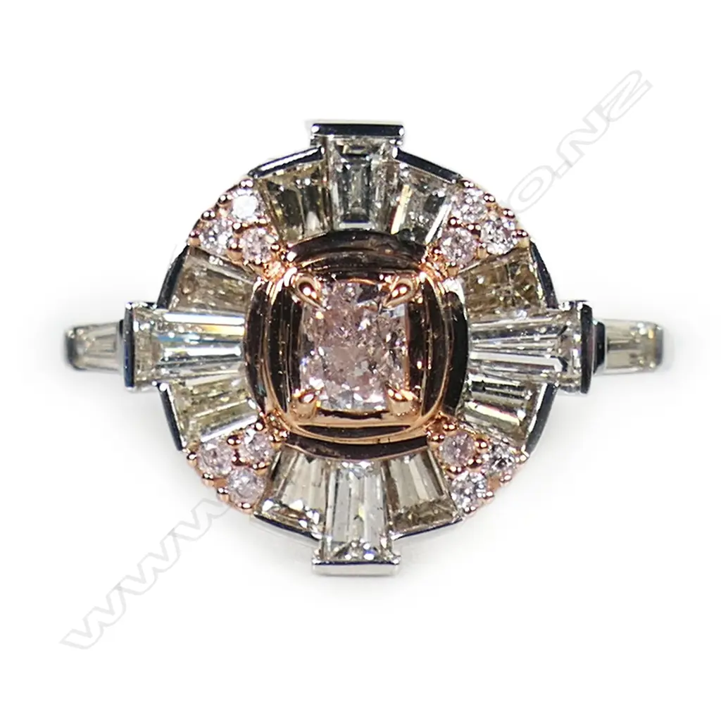 A 14ct gold diamond Art Deco style ring, Image 1++