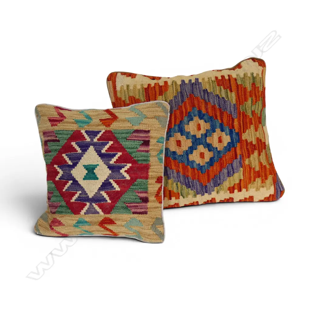 Two hand-woven kilim cushions, Image 1++