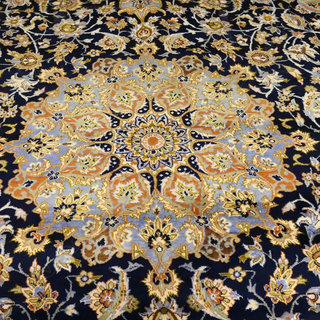 An impressive hand-knotted Kashan carpet, Image 1++
